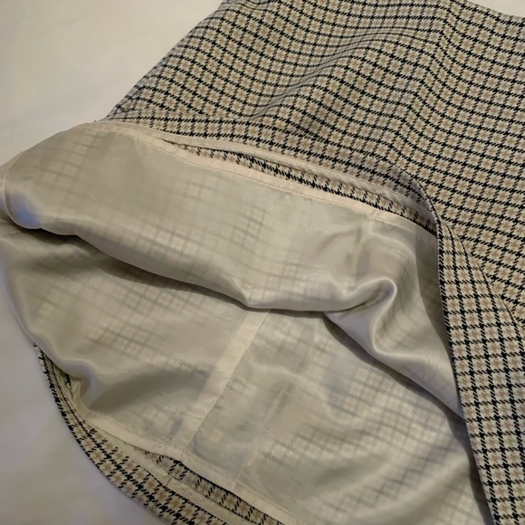 Aritzia Plaid Skirt - Picture 2 of 3